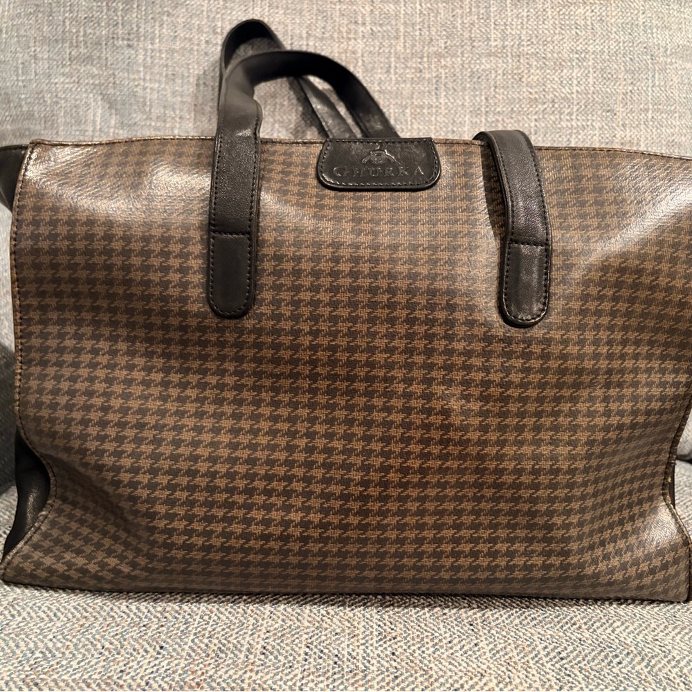 18” Ghurka Stone Derby Check tote with chestnut leather. Pristine condition.